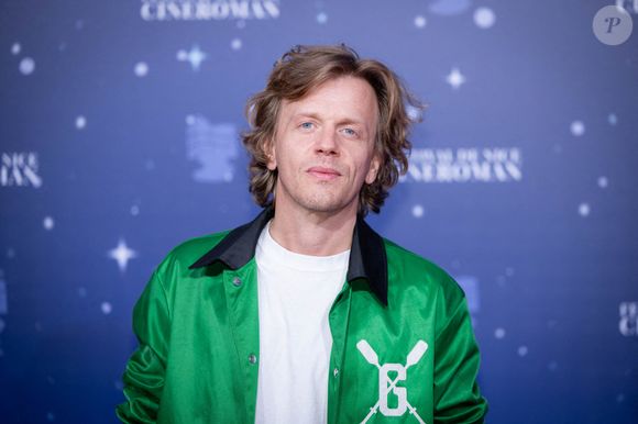 Alex Lutz assiste au tapis rouge du 4e jour du 5e festival Cineroman de Nice, France, le 5 octobre 2023. Photo by Shootpix/ABACAPRESS.COM