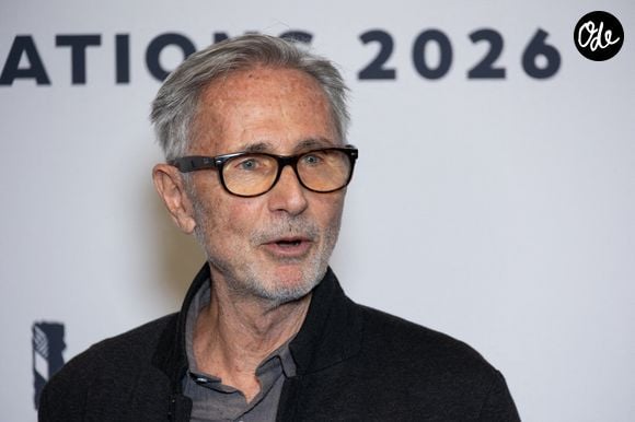 Thierry Lhermitte est moniteur diplômé et transmet désormais son savoir lors de stages.

Thierry Lhermitte participe à la séance photo « César - Révélations 2026 » à l'Élysée Montmartre, le 19 janvier 2026 à Paris, en France. Photo de Nasser Berzane/ABACAPRESS.COM