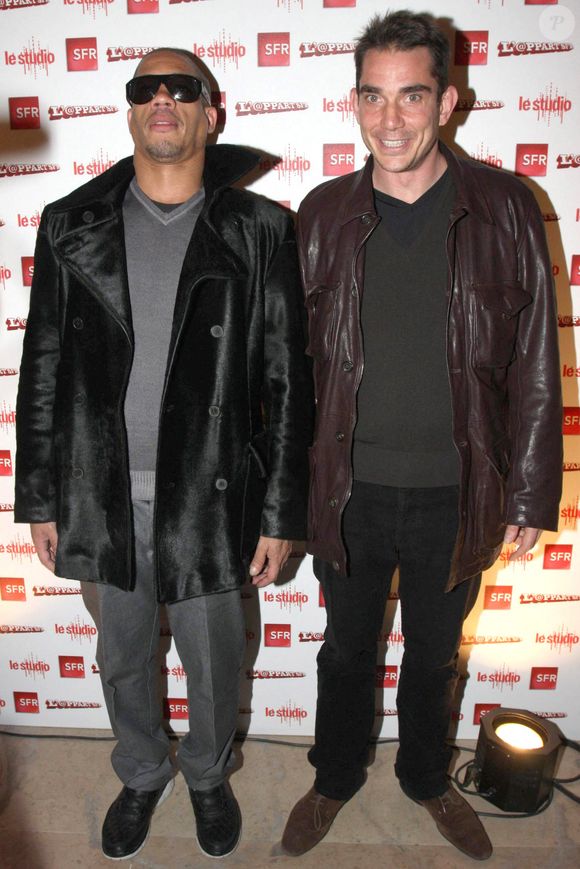Joey Starr avec son manager et Sebatien Farran assistent à la soirée SFR au Studio SFR à Paris-France le 25 novembre 2008. Photo par Benoit Pinguet/ABACA.