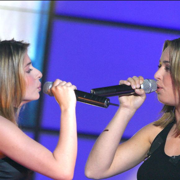 © Jean-Jacques Datchary/ABACA. 45292-12. Paris-France, 04/05/2003. Julie Zenatti et Natasha Saint-Pier enregistrent l'émission Top of the Pops présentée par Ness.