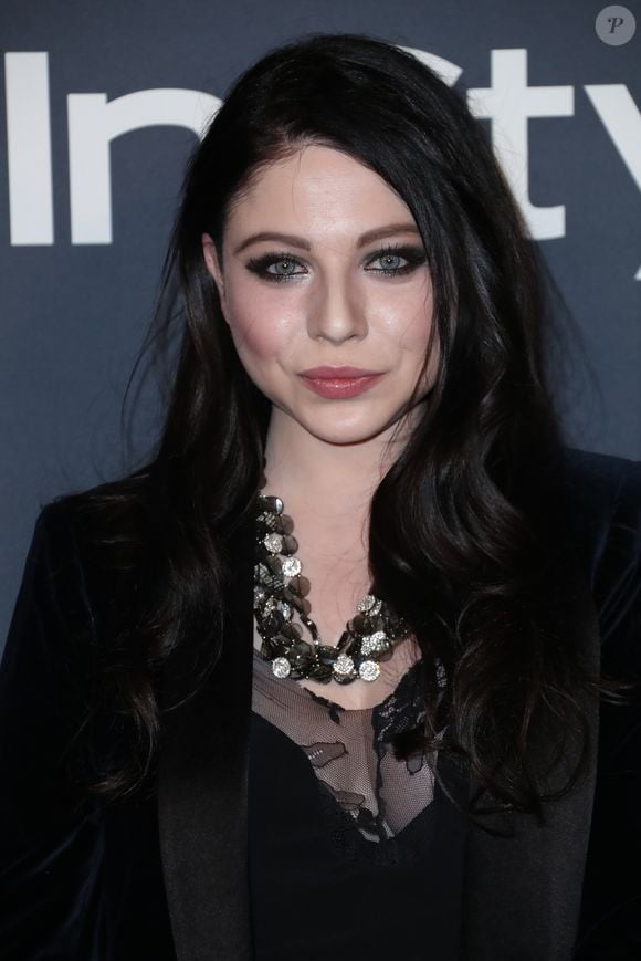 Michelle Trachtenberg aurait pu développer des complications à la suite de cette intervention, causant ainsi sa mort. 

Michelle Trachtenberg au 3ème diner annuel In Style Awards au Getty Museum à Los Angeles, le 23 octobre 2017.

Photo : Backgrid USA / Bestimage