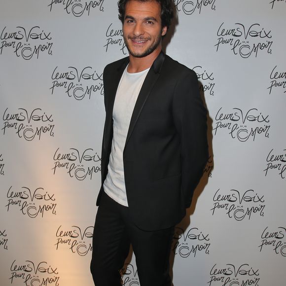 Amir Haddad - Photocall de la 5ème édition du concert caritatif "Leurs Voix Pour l'Espoir" à l'Olympia à Paris le 21 septembre 2016. Ce concert présenté par Laurie Cholewa est à l'initiative de l'association Arcad au profit de la recherche contre le cancer du pancréas. © Marc Ausset-Lacroix/Bestimage