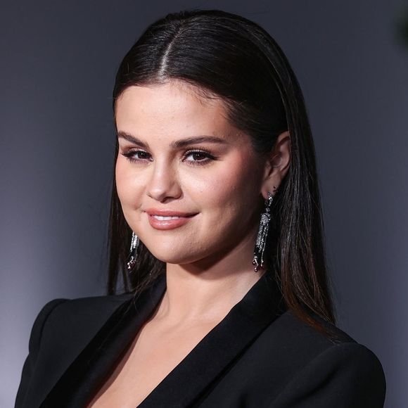 Un rappeur français en a pincé pour Selena Gomez
Selena Gomez au photocall du "2nd Annual Academy Museum Gala" à Los Angeles. Backgrid USA / Bestimage