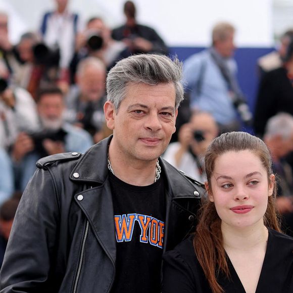 Benjamin Biolay et sa fille Anna Biolay au photocall de "Rosalie" lors du 76ème Festival International du Film de Cannes

© Jacovides/Moreau/Bestimage