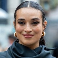 Camélia Jordana : Où la croiser à Paris ? La chanteuse partage ses adresses préférées dans le Marais