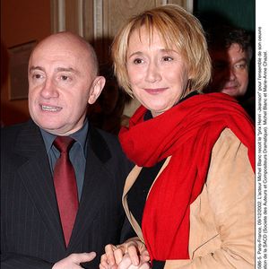 Paris-France, 09/12/2002. L'acteur Michel Blanc recoit le prix Henri -Jeanson pour l'ensemble de son oeuvre attribue par le Conseil d'administration de la SACD (Société des Auteurs et Compositeurs Dramatique). Michel Blanc et Marie-Anne Chazel. © Giancarlo Gorassini/ABACA.