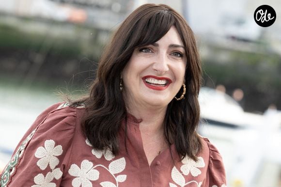 La romancière continue de rencontrer un important succès en librairie.


Virginie Grimaldi, présidente du jury, participe à la séance photo du jury lors du 27e Festival de fiction de La Rochelle, le 16 septembre 2025 à La Rochelle, en France. Photo de David NIVIERE/ABACAPRESS.COM