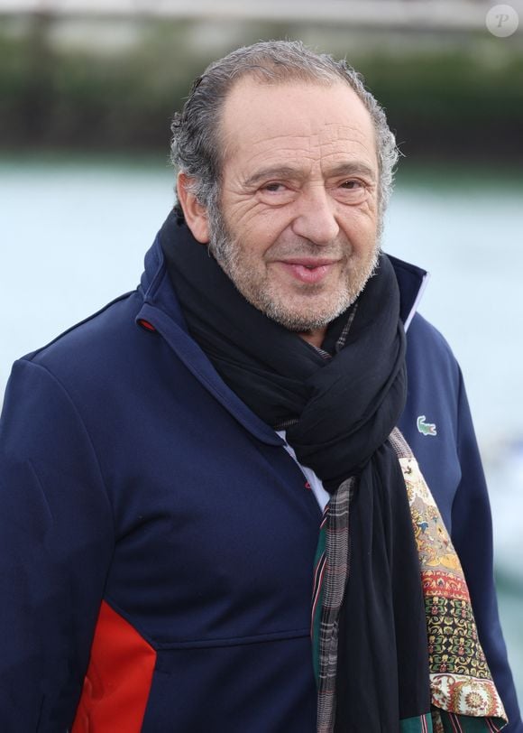 Patrick Timsit - Photocall du film "Les disparues de la gare" projeté en ouverture du Festival de la fiction TV de La Rochelle le 16 septembre 2025.

© Denis Guignebourg / Bestimage