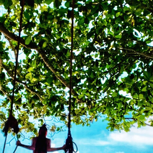 Un pays qu'elle semble apprécier tout particulièrement et où elle semble vivre (à Koh Phangan)
Nubia en Thaïlande
