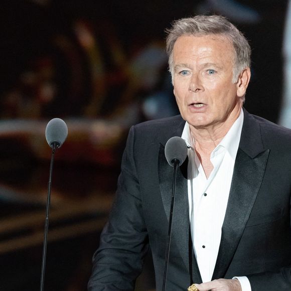 “C’est Franck Dubosc. Parce qu’il fait des spectacles seuls, parce qu’il a travaillé son texte, parce qu’il l’a appris aussi”, assure Valérie Lemercier

Franck Dubosc (César Anonyme) - Cérémonie de la 50ème édition de la cérémonie des César à l'Olympia à Paris, France, le 28 février 2025 © Dominique Jacovides - Olivier Borde / Bestimage