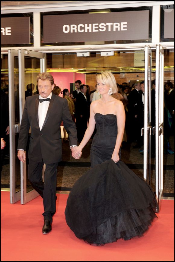 Johnny et Laeticia Hallyday - Montée des marches du film "Vengeance" lors du 62e Festival de Cannes. © DANIEL ANGELI / BESTIMAGE