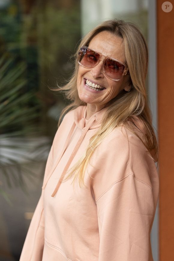 Estelle Lefébure au village lors des Internationaux de France de Tennis de Roland Garros 2025, à Paris, France, le 5 Juin 2025. © Jacovides-Moreau/Bestimage