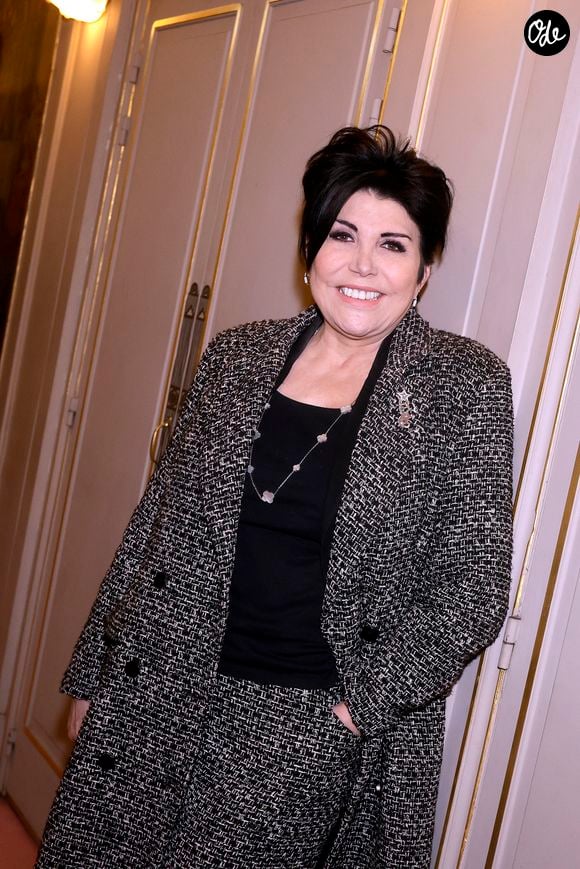 Liane Foly a récemment accordé une interview à Elsa Wolinski pour le compte du média "Mesdames" sur YouTube

Liane Foly à la 150 ème du spectacle "Tombé du ciel" de Jeanfi Janssens à la Comédie des Champs Elysées à Paris le 13 février 2025. 
© Cédric Perrin / Bestimage