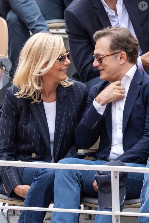 Renaud Capuçon et sa femme Laurence Ferrari en tribunes lors des Internationaux de France de Tennis de Roland Garros 2025, à Paris, France, le 7 juin 2025. © Cyril Moreau/Bestimage