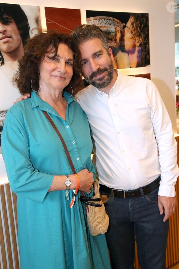 Exclusif - Fabienne Servan-Schreiber et Stephane Sitbon-Gomez (Directeur des antennes et des programmes de France Télévisions)- Déjeuner dans la loge de France Télévision lors des Internationaux de France de Tennis de Roland Garros 2025 - Jour 07, à Paris le 31 Mai 2025. 

© Bertrand Rindoff / Bestimage