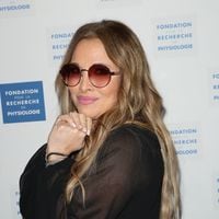 Hélène Ségara sous "surveillance médicale", la chanteuse évoque son état actuel