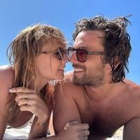 Axelle Laffont amoureuse d'un charmant sportif avec qui elle a 20 ans d'écart, ces belles photos du couple en vacances