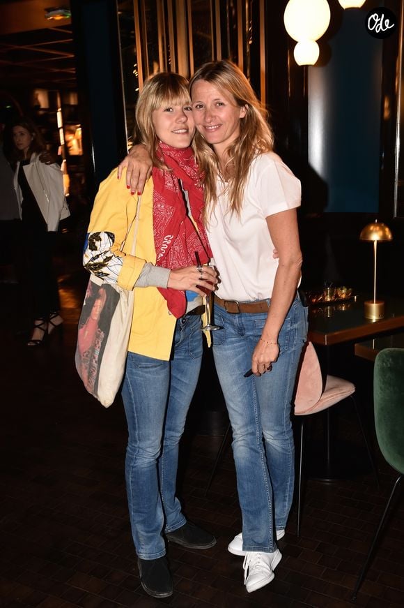 Exclusif - Sarah Lavoine et sa fille Yasmine - Inauguration de la terrasse du restaurant Le Roch à Paris, le 7 juin 2017.

© Rachid Bellak / Bestimage