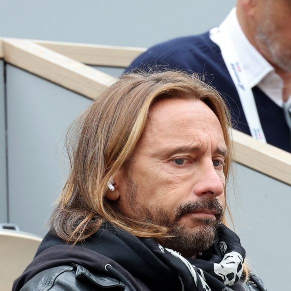 Bob Sinclar dans les tribunes lors des Internationaux de France de Tennis de Roland Garros 2025. Paris, le 26 mai 2025. © Jacovides-Moreau/Bestimage