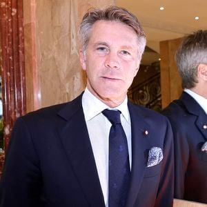 Au passage, le père de Vittoria et Luisa a formellement réfuté les spéculations autour des raisons de son divorce avec l'actrice française.

Emmanuel-Philibert de Savoie lors de la soirée des Ordres Dynastiques de la maison royale de Savoie dans les salons Hoche à Paris, le 30 juin 2026. 

© Cédric Perrin / Bestimage