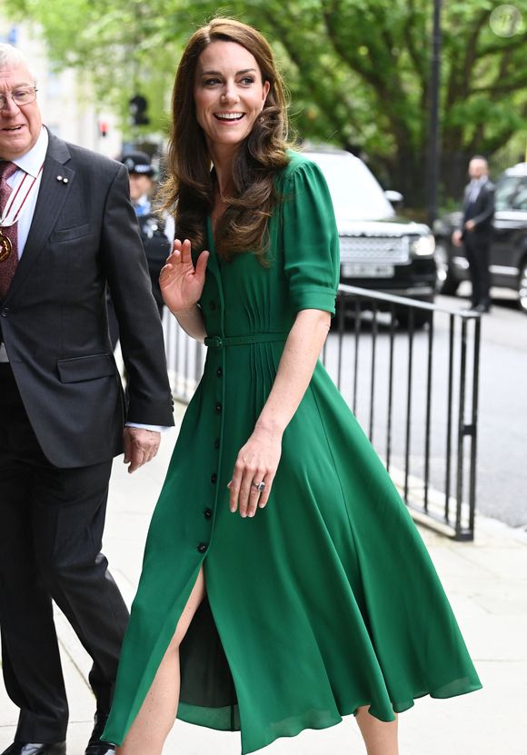 Catherine (Kate) Middleton, princesse de Galles, arrive pour une visite au Centre Anna Freud, un centre de recherche, de formation et de traitement sur la santé mentale des enfants à Londres, Royaume Uni, le 18 mai 2023. Crédit photo : AGENCE / BESTIMAGE
