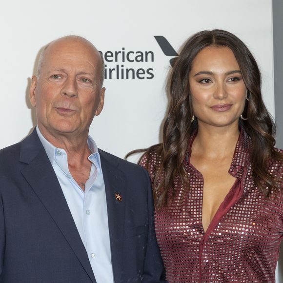 Face à la maladie neurodégénérative de Bruce Willis, son clan se mobilise chaque jour à ses côtés.

Bruce Willis et sa femme Emma Heming lors de la première du film "Brooklyn Affairs" à l'occasion de la 57ème édition du Festival du Film de New York.

© Bestimage