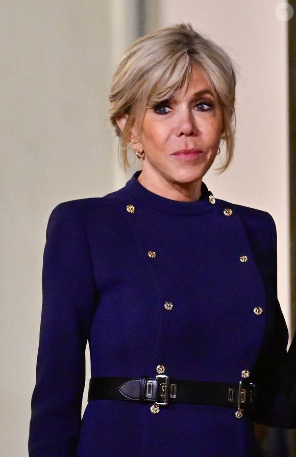 « Pour la première fois de ma vie, j’ai dû aller voir un psy », a confié Jean-Alexandre Trogneux...


Brigitte Macron au dîner d’état donné en l’honneur du président de l’Ouzbékistan au palais présidentiel de l’Elysée, à Paris, France, le 12 mars 2025. © Christian Liewig/Bestimage