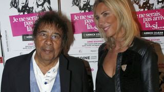 Laurent Voulzy et sa compagne, artiste qui a 36 ans de moins que lui, décorés : le couple fier de partager un grand honneur