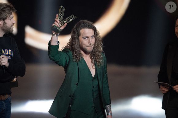 Julien Doré reçoit le prix de la meilleure création audiovisuelle de l'année lors des 36e Victoires de la Musique à la Seine Musicale le 12 février 2021 à Boulogne-Billancourt, France. Photo David Niviere/Abaca