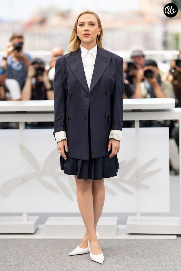 Scarlett Johansson estime que leur complicité venait notamment du fait que Redford était lui-même acteur.

Scarlett Johansson au photocall du film "Eleanor The Great" lors du 78ème Festival International du Film de Cannes, au Palais des Festivals à Cannes, France, le 21 mai 2025. © Jacovides-Moreau/Bestimage