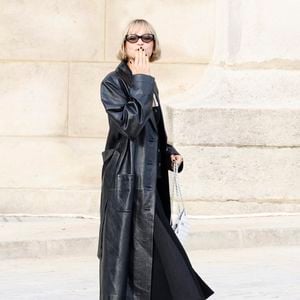 Angèle - Arrivées au défilé de mode féminine Chanel printemps-été 2025 lors de la Fashion Week de Paris (PFW), au Grand Palais, à Paris, France, le 1er octobre 2024. © Aubert-Clovis/Bestimage