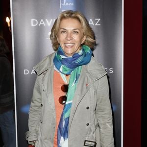 Exclusif - Corinne Touzet - Célébrités assistent au spectacle "Dans les étoiles" par l'astrophysicien David Elbaz au théâtre de la Gaîté Montparnasse à Paris le 22 septembre 2025. © Marc Ausset-Lacroix/Bestimage