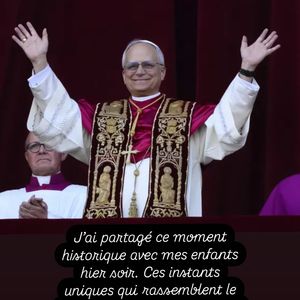 "J'ai partagé ce moment historique avec mes enfants hier soir. Ces instants uniques qui rassemblent le monde quelques instants me bouleversent. Ils font juste du bien. Un élan d'espoir avant de reprendre sa vie"
Faustine Bollaert a découvert le visage du nouveau pape avec ses enfants Abbie et Peter, un moment historique vécu en famille