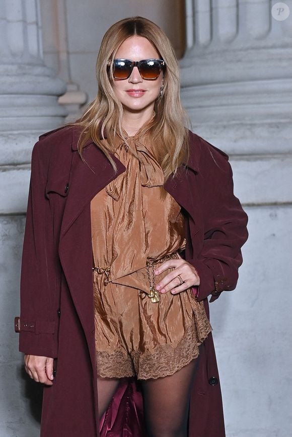 "Il y avait aussi un fantasme de vie rêvée des actrices", a-t-elle notamment décrit.

Virginie Efira assiste au défilé Saint Laurent Menswear Fall/Winter 2026-2027 dans le cadre de la Fashion Week de Paris le 27 janvier 2026 à Paris, France. Photo par Franck Castel/ABACAPRESS.COM
