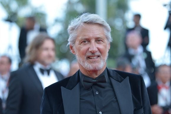 Antoine De Caunes - Montée des marches du film "La plus précieuse des marchandises" lors du Festival International du Film de Cannes. © Rachid Bellak/Bestimage