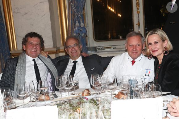 Exclusif - Georges Blanc chef du restaurant Georges Blanc à Vonnas - Soirée de la 3ème Cérémonie de remise des Prix "LA LISTE 2018" au Quai d'Orsay à Paris, France, le 4 décembre 2017. LA LISTE a fêté sa 3ème cérémonie de remise des Prix avec 40 des plus grands chefs et restaurateurs internationaux des 5 continents. Il reflète l'excellence, la diversité culturelle et l'attrait universel dans la gastronomie mondiale. La veille le président de la République française E. Macron a reçu les chefs au Palais de l'Elysée. © Laurent Campus/Bestimage