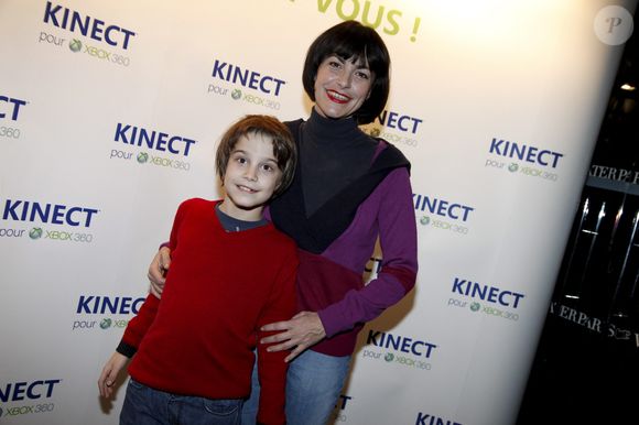 Archives - En France, à Paris, LIO et son fils Diego lors de la soirée de lancement du périphérique KINECT POUR XBOX 360 au VIP le 9 novembre 2010 Christophe Aubert via Bestimage