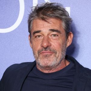 Le principe était simple : fermer les yeux et se remémorer différents lieux de tournage ou des endroits marquants. 

Thierry Neuvic lors de la cérémonie de clôture de la 28ème édition du Festival de la Fiction TV à la Rochelle le 19 septembre 2026. © Denis Guignebourg / Bestimage
