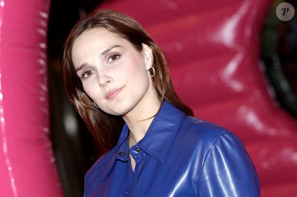 Camille Lou lors de l'avant-première du film "Notre tout petit mariage" à l'UGC Bercy à Paris le 25 avril 2023.

© Cédric Perrin / Bestimage