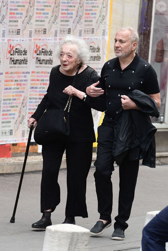 La dernière sortie publique de Jacqueline remonte aux obsèques de Jane Birkin, en 2023.

Jacqueline Gainsbourg (soeur de Serge Gainsbourg) - Arrivées des célébrités aux obsèques de Jane Birkin en l'église Saint-Roch à Paris. Le 24 juillet 2023 © Jacovides-KD Niko / Bestimage