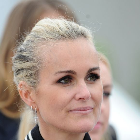 Laeticia Hallyday - Remise du Prix Eiffel Sunday Challenge Mairie de Paris - Longines Paris Eiffel Jumping à la plaine de Jeux de Bagatelle à Paris le 3 juillet 2016. © Pierre Perusseau / Bestimage