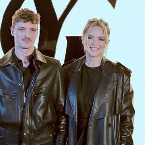 Sur le sujet de leur routine sportive, ils semblent en revanche bien opposés.


Niels Schneider, Virginie Efira au photocall du défilé Saint Laurent collection femme automne/hiver 2024-2025 lors de la fashion week à Paris (PFW) le 27 février 2024.

© Olivier Borde / Bestimage