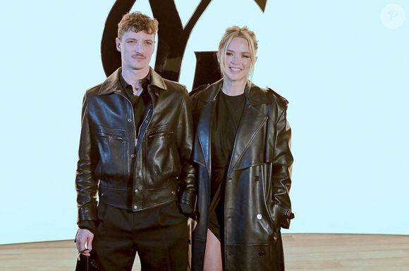 Sur le sujet de leur routine sportive, ils semblent en revanche bien opposés.


Niels Schneider, Virginie Efira au photocall du défilé Saint Laurent collection femme automne/hiver 2024-2025 lors de la fashion week à Paris (PFW) le 27 février 2024.

© Olivier Borde / Bestimage