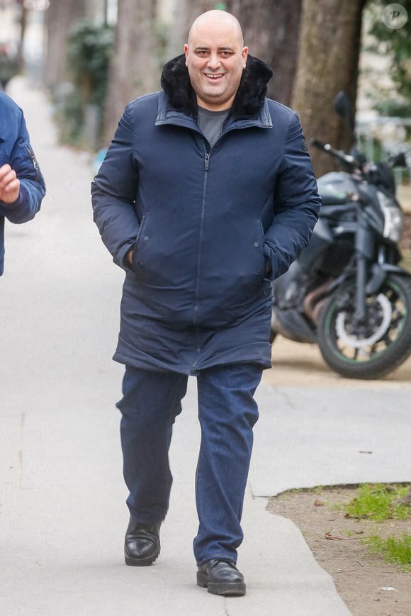 Jérôme Commandeur - Arrivées à l'enregistrement de l'émission "Vivement Dimanche" présentée par M. Drucker et qui sera diffusée le 18 février sur France 3 au Studio Gabriel à Paris, FRance, le 6 février 2024. © Christophe Clovis/Bestimage