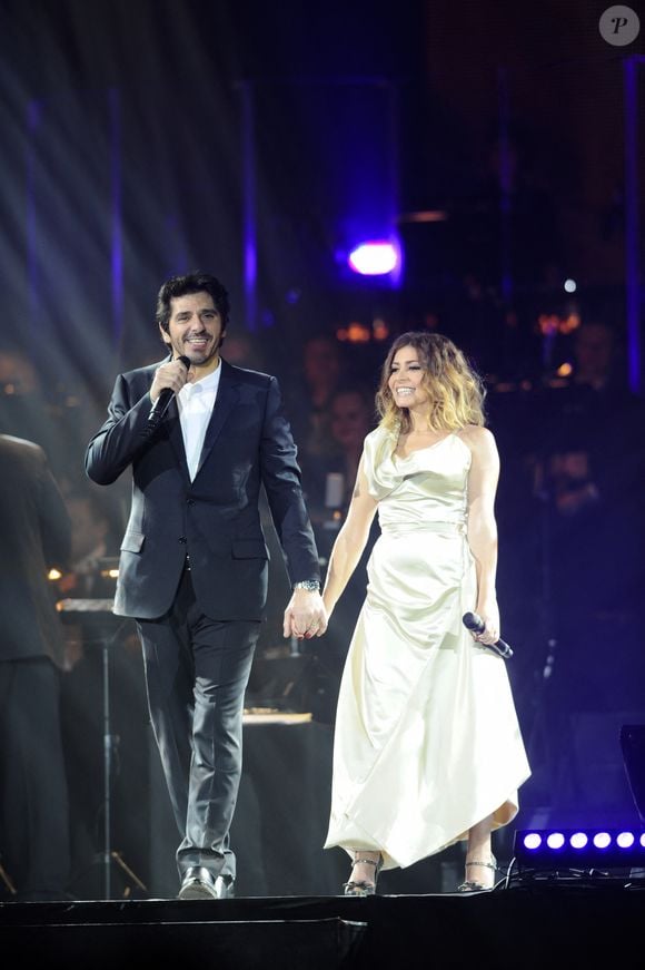 Patrick Fiori et Julie Zenatti - Concert hommage à Bercy de la comédie musicale "Notre Dame de Paris", 13 ans après sa création. Paris, le 16 décembre 2001. © Patrick Carpentier/Bestimage