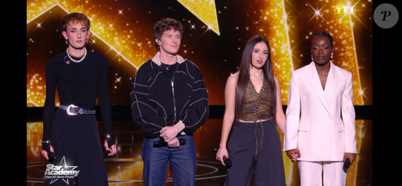 Victor, Bastiaan, Ambre et Sarah lors du prime de la "Star Academy" sur TF1.