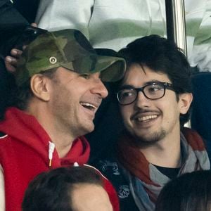 Sean Obispo a décidé de suivre un chemin différent de celui de ses parents.

Michaël Youn et Sean Obispo, La chanteuse Shy'm et son nouvel ami Keziah Derard - People dans les tribunes lors du match de ligue des champions entre le PSG et l'AC Milan au Parc des Princes à Paris le 25 octobre 2023. © Cyril Moreau/Bestimage