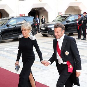 Le président Emmanuel Macron et sa femme Brigitte Macron lors d’un banquet d’état à Guildhall, Londres le 9 juillet 2025. Le couple présidentiel français est en voyage officiel au Royaume Uni pour trois jours.

© Dominique Jacovides / Bestimage
