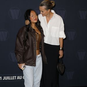 Laeticia Hallyday et sa fille Joy - Avant-Premiere du film "Largo Winch "Le Prix de L'argent" au cinéma le Grand Rex à Paris le 18 juin 2024. © Marc Ausset-Lacroix/Bestimage