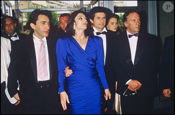 Richard Berry, Anouk Aimée, Claude Lelouch et Jean-Louis Trintignant au Festival de Cannes en 1986

©ANGELI-RINDOFF / BESTIMAGE